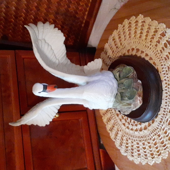 👉*VINTAGE* HOMCO WINGED SWAN MASTERPIECE FIGURINE with 👉ORIGINAL BASE & BOX👈 - Picture 3 of 16